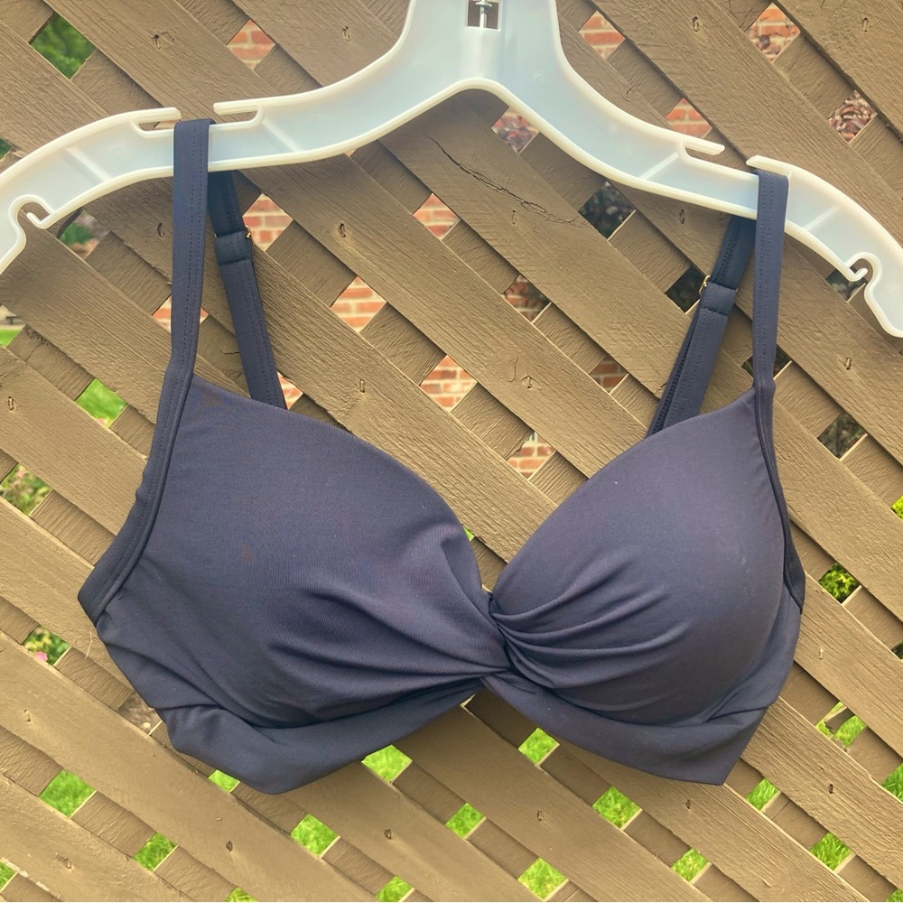 Criss cross Black bikini 👙 top 34D
